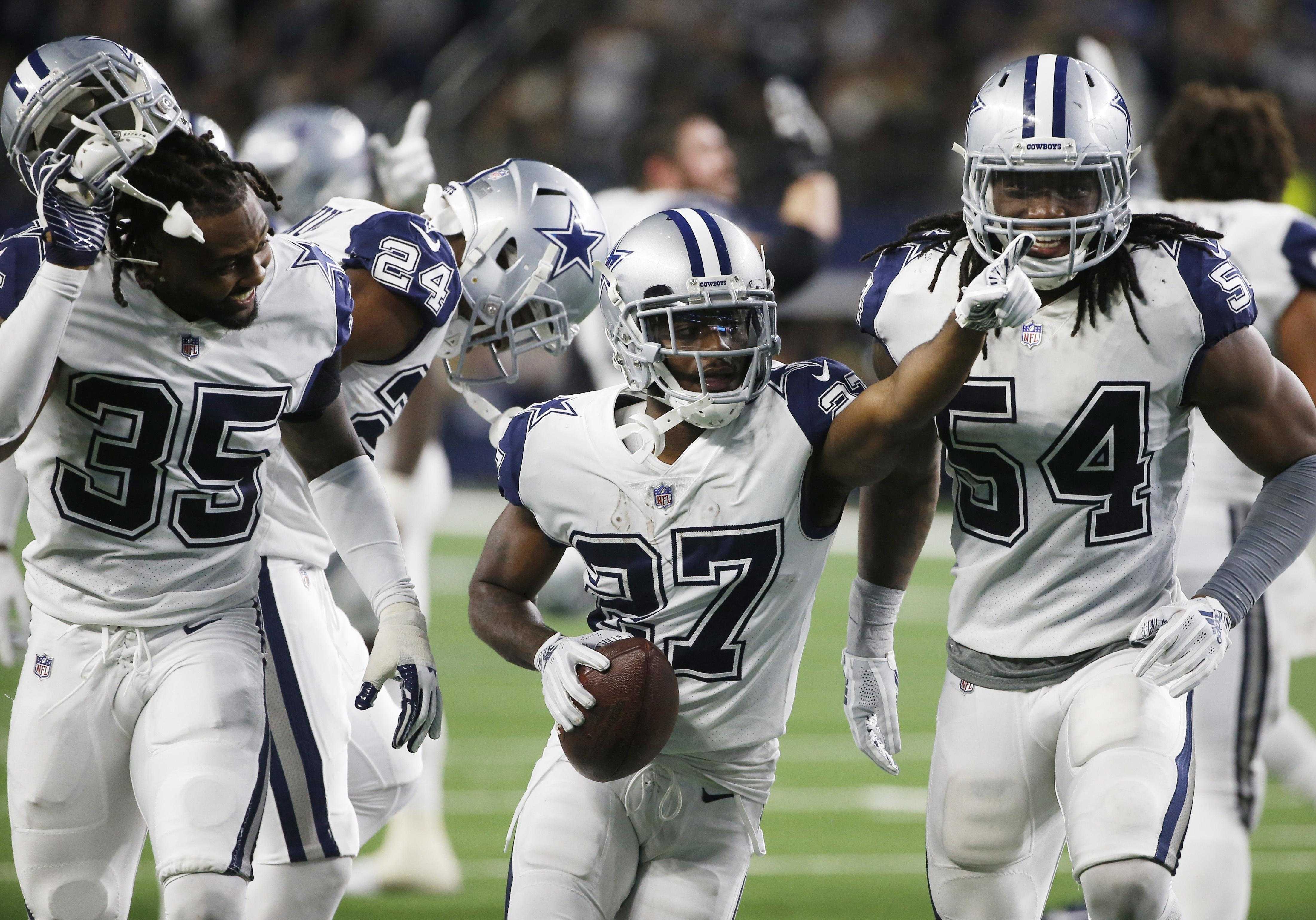  Dallas Cowboys’ D Shows Up Despite Loss On Sunday Night Football