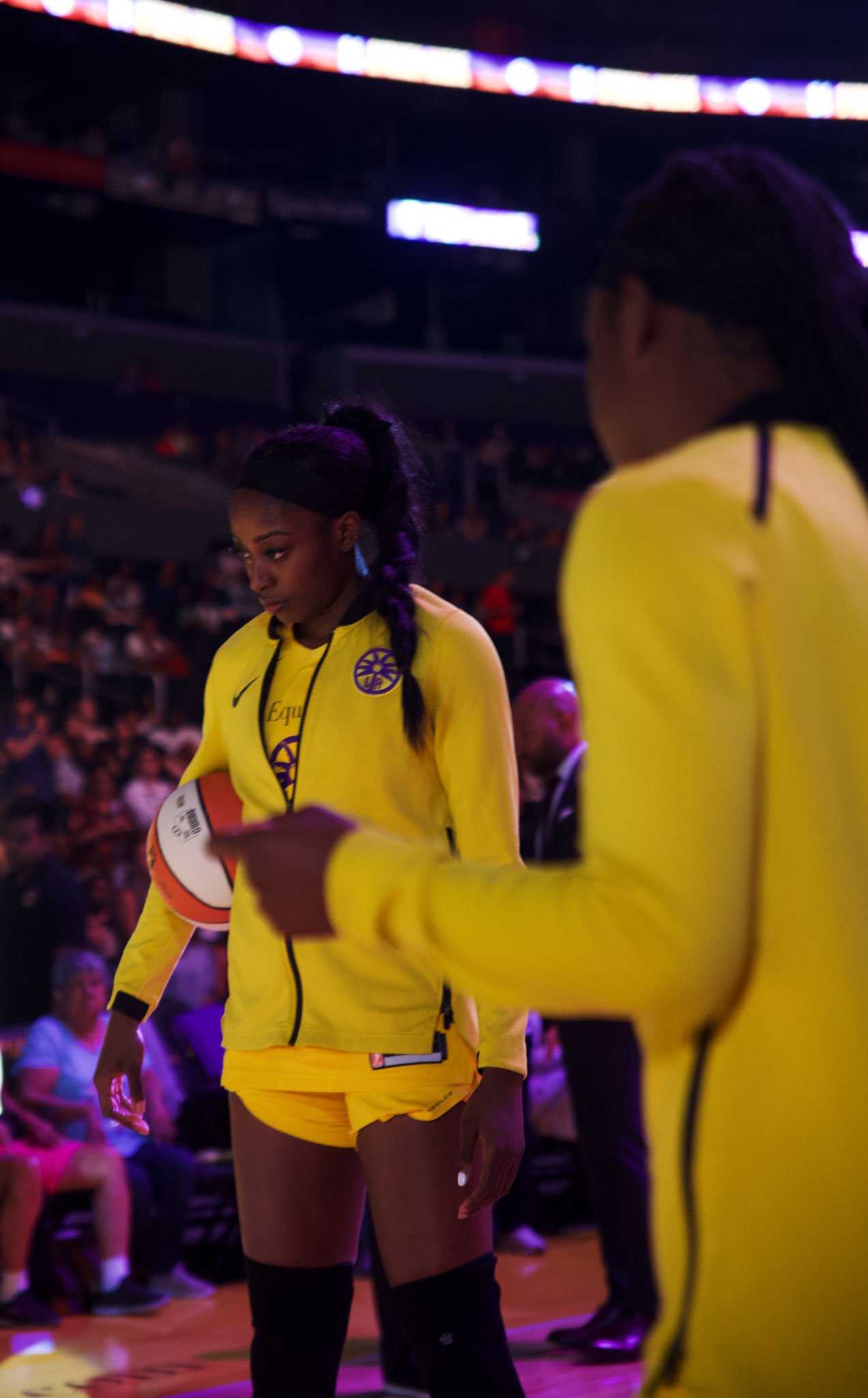  Chiney Ogwumike Brought The Energy At Home