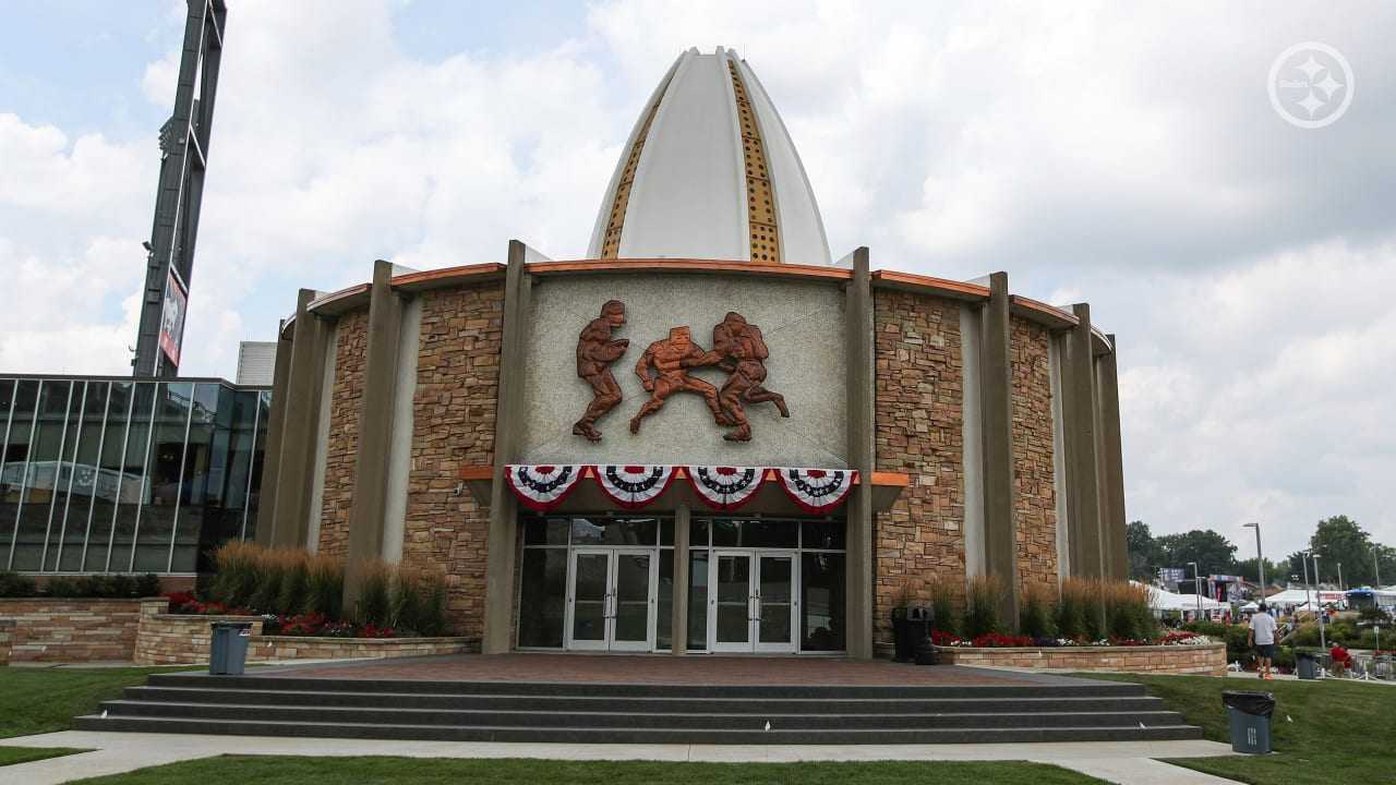 Entrance pro football hall fame hi-res stock photography and