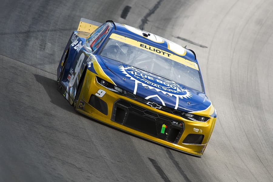 Chase Elliott had a great day at Texas after starting from the rear. His seventh place finish still leaves him under the cutoff line as we head to Kansas.