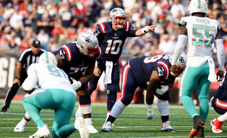  Patriots Don’t Have It Easy in South Beach vs Dolphins