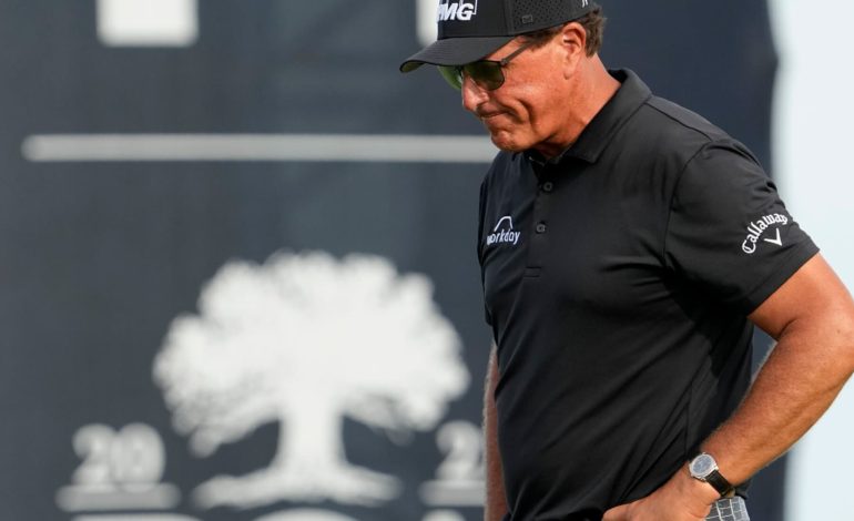  Phil: Super Golf League Stan Turned PGA Tour Pariah