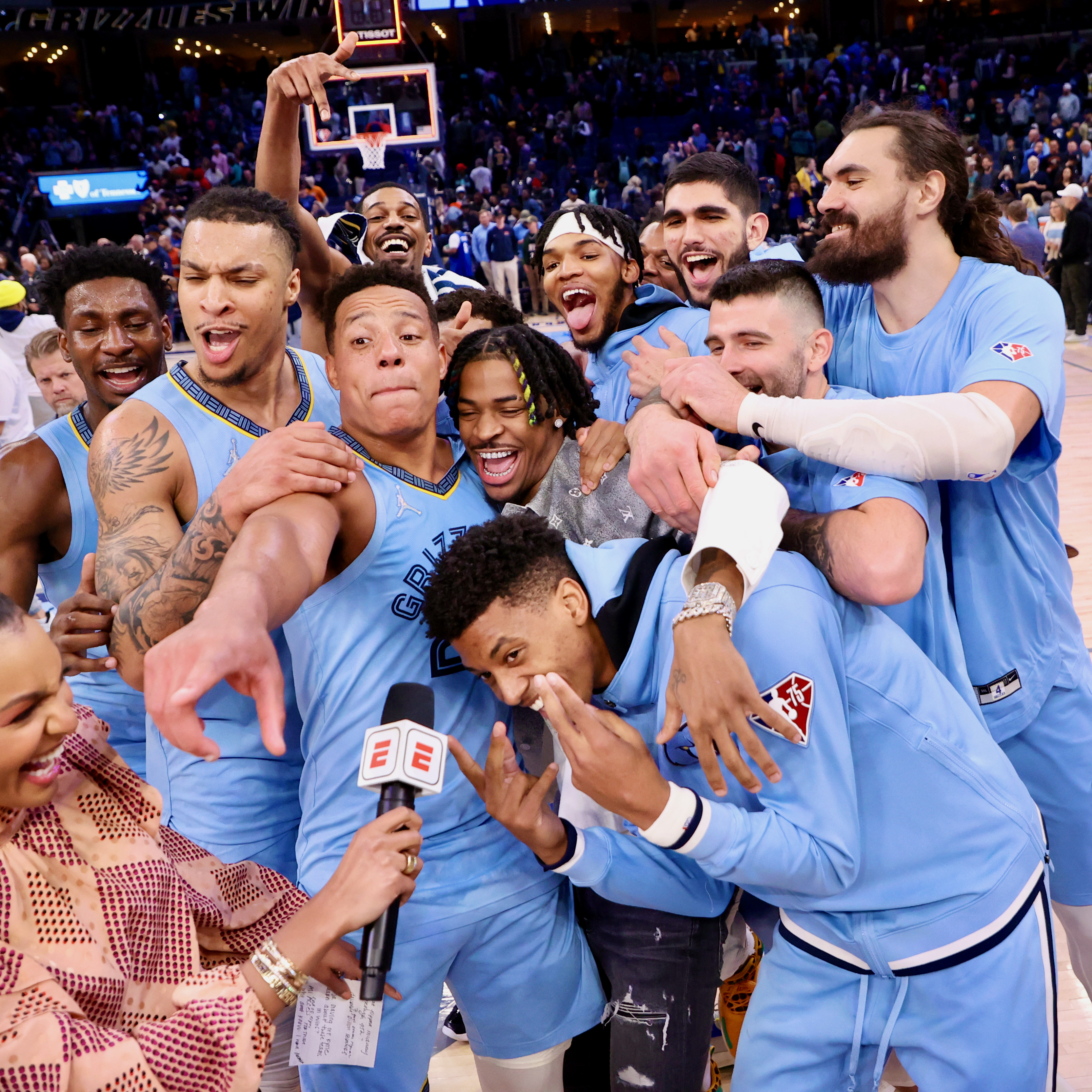 Memphis celebrating post win