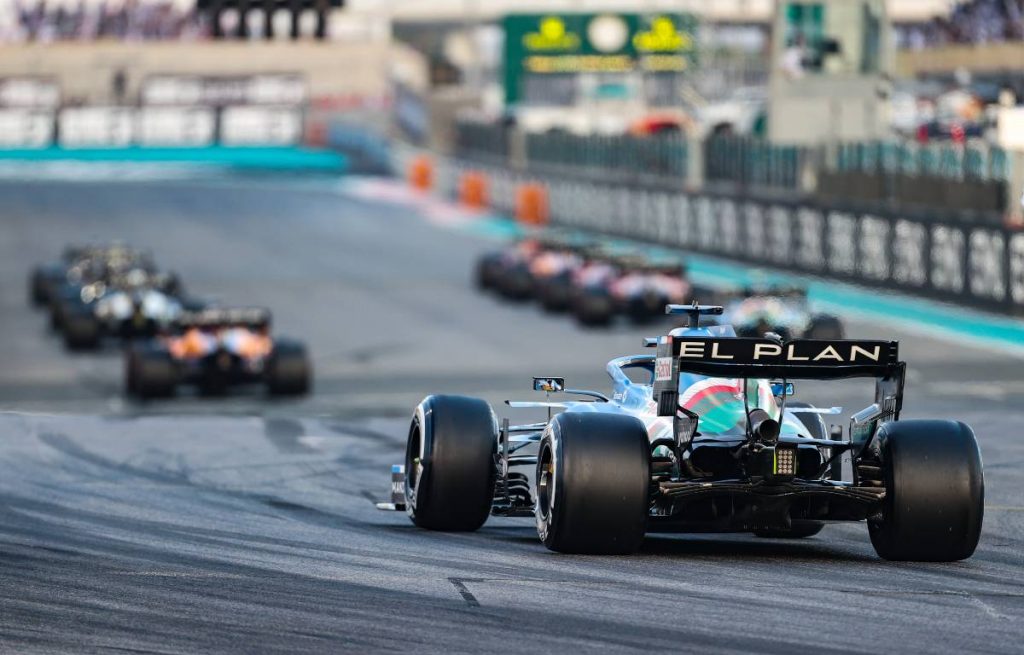 Fernando Alonso's Alpine on track at the last race of the 2021 season in Abu Dhabi. (Source: planetf1)