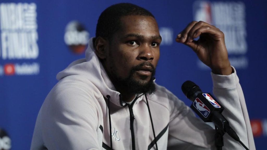 Durant at a press conference.
