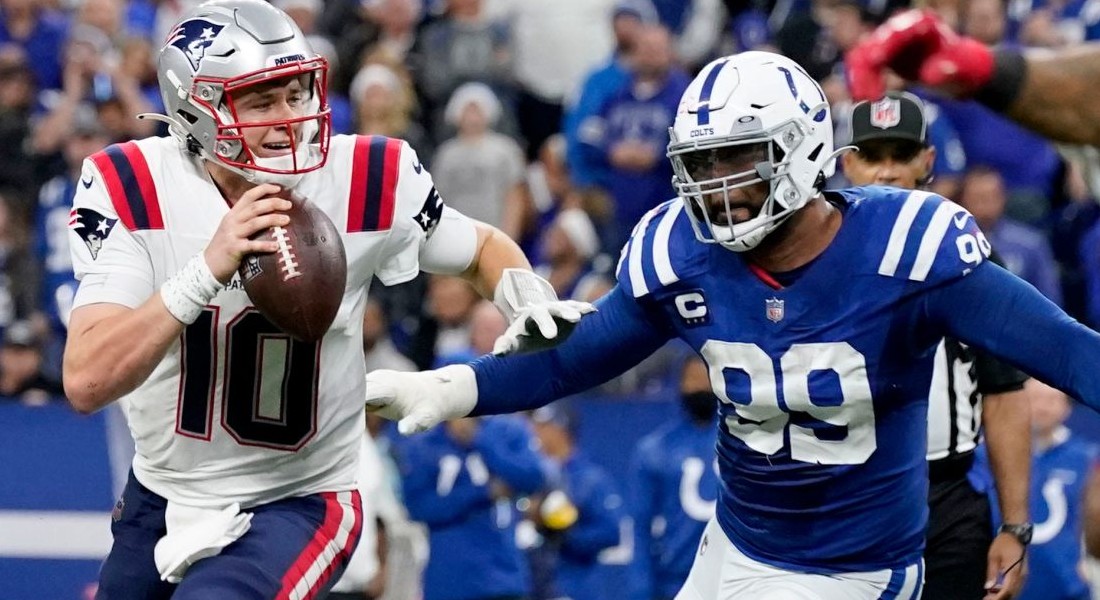 Indianapolis Colts take on old nemesis, New England Patriots