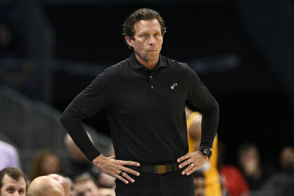 Quin Snyder watching from the sideline.
