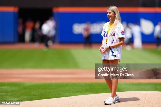 Mets fans (unjustly) angry about Hawk Tuah Girl